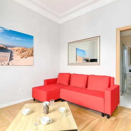 Bright And Spacious Equipped With All Comfort At Two Steps From Апартаменты *