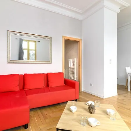 Апартаменты Bright And Spacious Equipped With All Comfort At Two Steps From Босолей